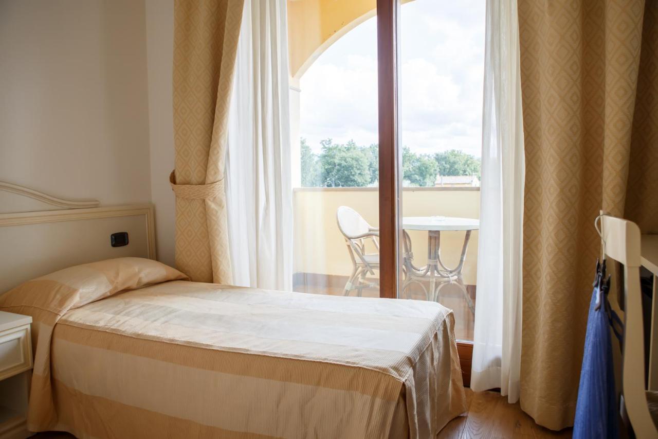 Hotel Villa Sofia Viterbo Esterno foto