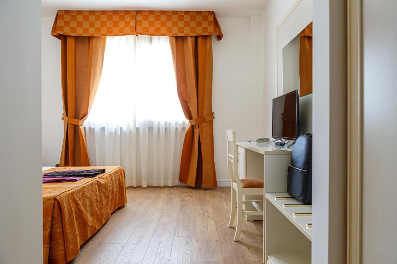 Hotel Villa Sofia Viterbo Esterno foto